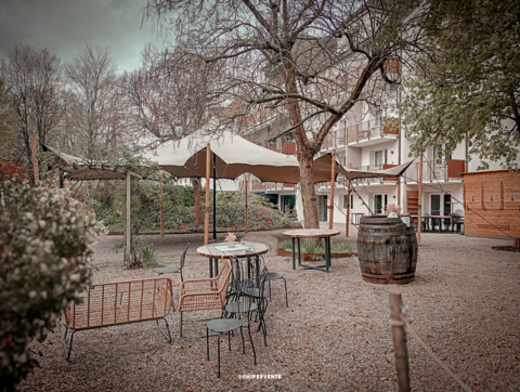 Location saisonnière d'une tente berbère de 79 m² et 27 m² pour un hôtel spa restaurant