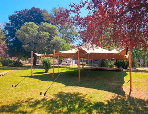 Location d'une tente Stretch avec plancher à Strasbourg