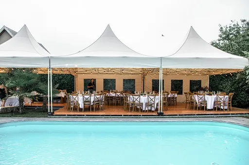 [Location] Garden cottage de réception beige 5x5m.webp