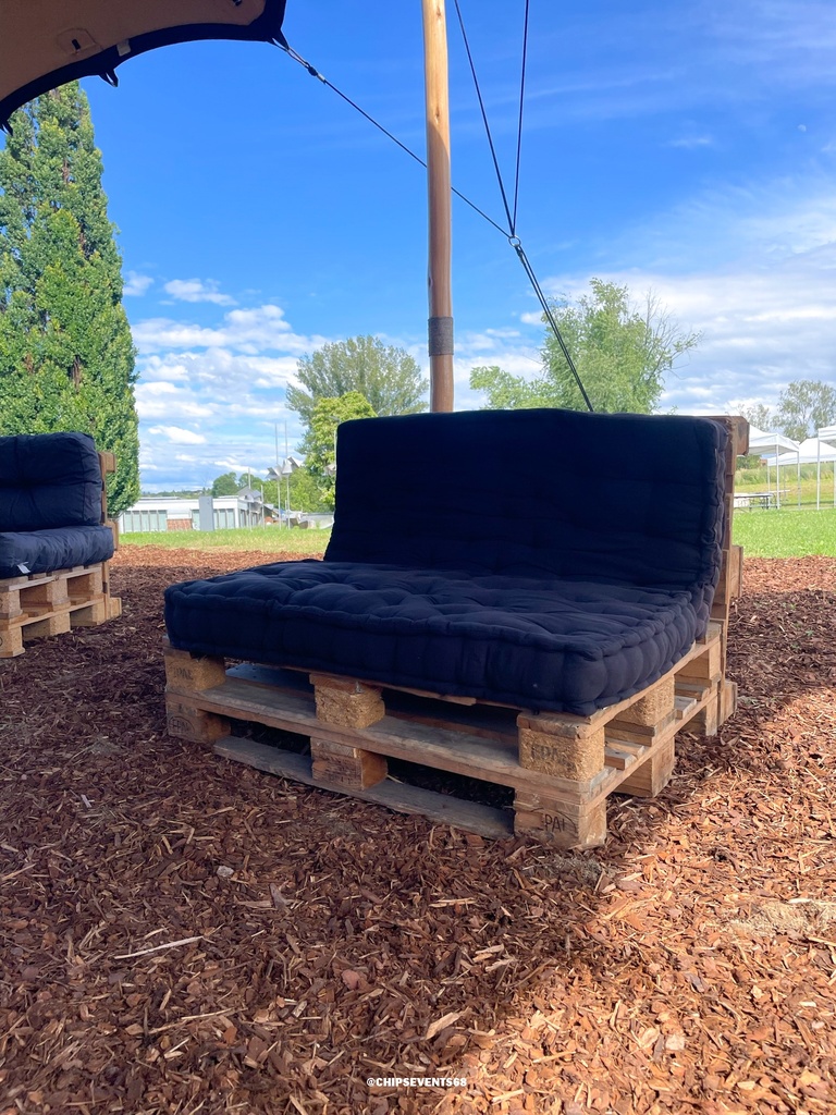 [Location] 2 coussins noirs (pour canapé palette)